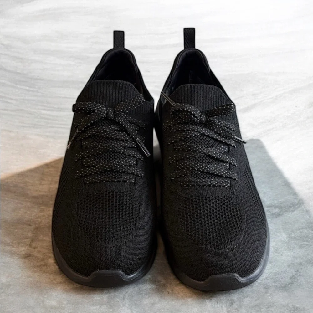 Skechers Black Sneakers – Memory Foam | Wide Fit - Picture 3 of 5
